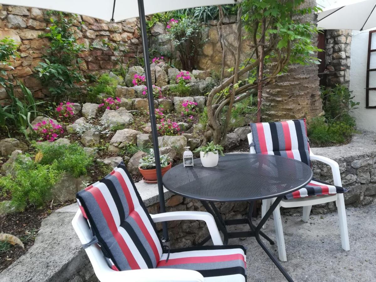 Apartments Veli Lošinj Exterior foto